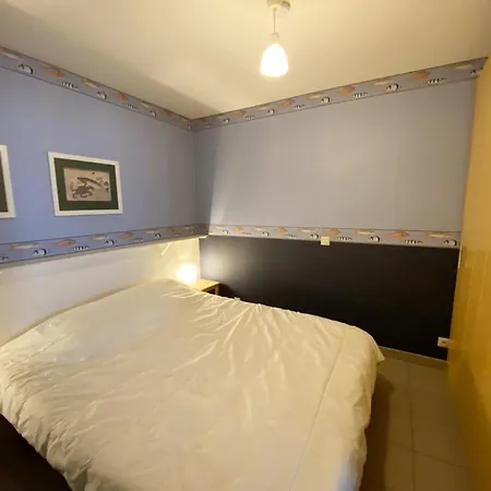 In With Ocean Views 公寓 尼乌波特