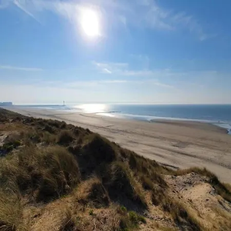 In With Ocean Views 公寓